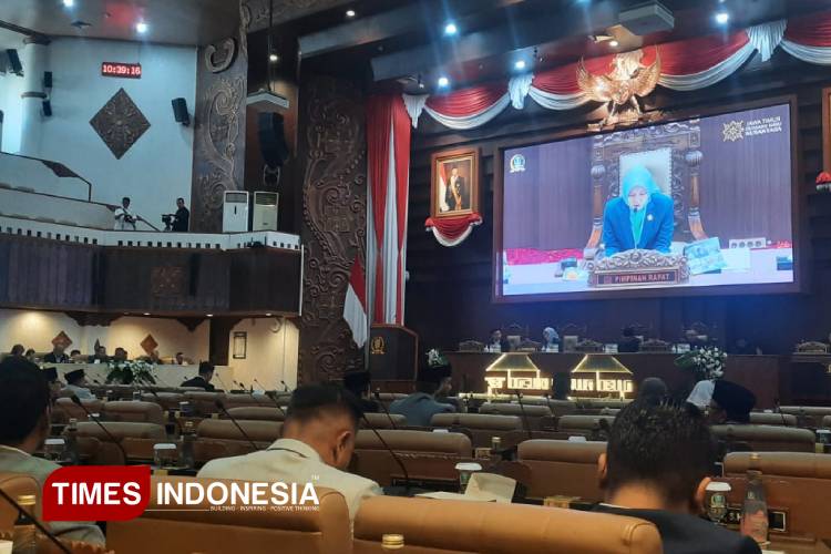 Fokus Pengawasan APBD dan Situasi Keamanan Ketat Warnai Paripurna DPRD Jatim Pasca-Tragedi