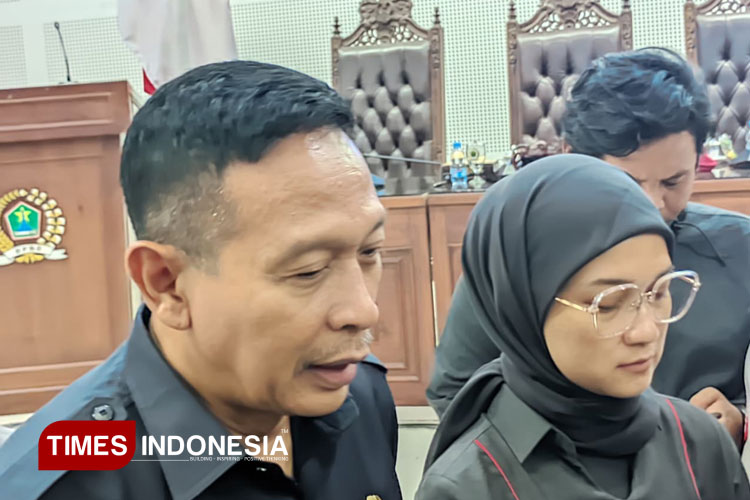 Wali Kota Malang dan Ketua DPRD Kota Malang saat ditemui awak media. (Foto: Rizky Kurniawan Pratama/TIMES Indonesia)