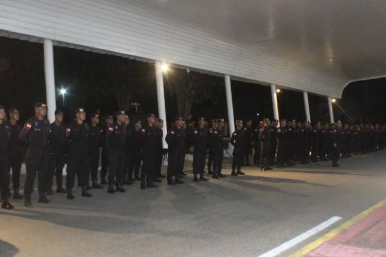 Apel persiapan keberangkatan personel Brimob Polda NTT untuk BKO ke Polda Metro Jaya. (FOTO: ANTARA/Ho-Humas Polda NTT)