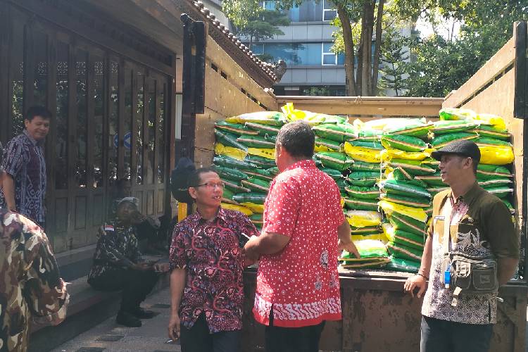 Suasana-Stan-Gerakan-pangan-murah-c.jpg