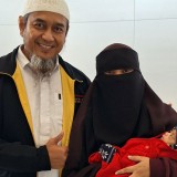 Melahirkan di Makkah Saat Musim Haji, Jemaah Haji Embarkasi Surabaya Tiba di Tanah Air
