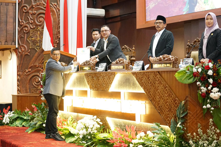 DPRD-Jatim-2.jpg