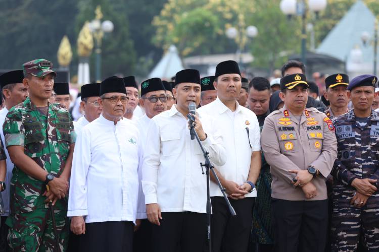 Ribuan Warga Surabaya Komitmen 