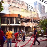 Mall Oscar Terbakar, Pusat Perbelanjaan Legendaris di Surabaya Barat