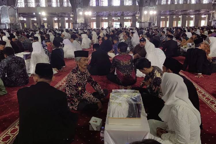 Sukses di Dalam Negeri, Kemenag RI Siap Bantu Nikah Massal WNI di Luar Negeri
