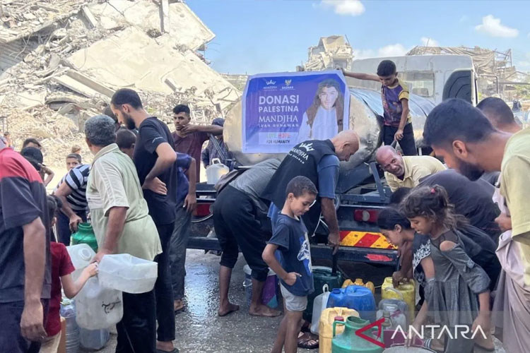 Kolaborasi BAZNAS RI dan Ivan Gunawan, Air Bersih dan Makanan Tersalurkan di Gaza