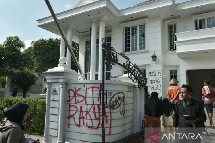 Polisi Tangkap Provokator Penjarahan Rumah Uya Kuya