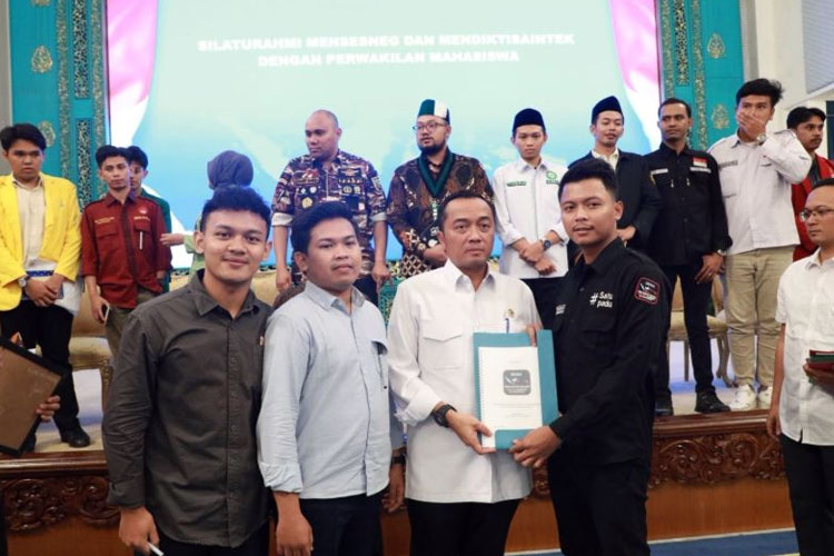 Di Istana, Aliansi DEMA PTKIN Desak Reformasi Holistik Pemerintahan