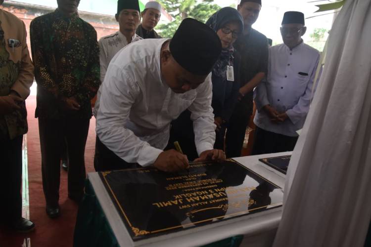 Bupati Sleman Resmikan Masjid SMPN 3 Ngaglik, Berharap Jadi Pusat Pendidikan Karakter