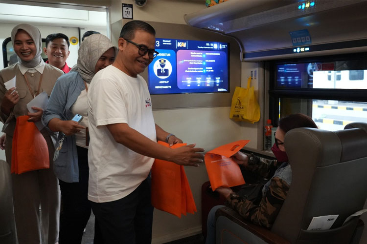 Hari Pelanggan Nasional 2025, KAI Daop 8 Surabaya Beri Diskon 20 Persen