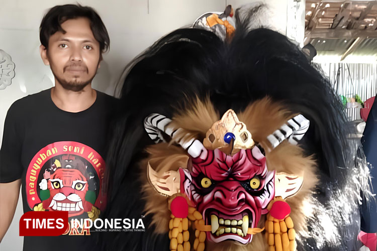 Perajin-Barongan-Blora-2.jpg