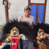 Dari Pemulung Jadi Seniman: Wiwit, Perajin Barongan Blora yang Bangkitkan Budaya