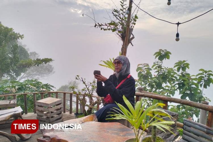 Pesona-Kabut-Pagi-b.jpg