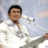 Buka Pestapora 2025, Rhoma Irama Khutbah Sekaligus jadi Imam Salat Jumat