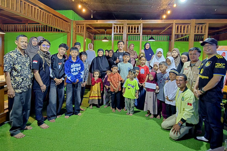 Serukan Perdamaian, GUSDURian Cianjur Gelar Doa Bersama dan Santunan Yatim