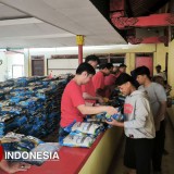 Rayakan Ulang Tahun, TITD Sumber Naga Tebar Berkah Lewat 3.000 Paket Sembako