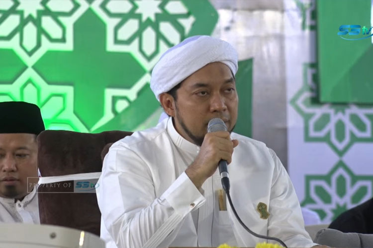 Pesan dan Doa Kebangsaan KHR Ahmad Azaim Ibrahimy di Maulid Nabi Sukorejo