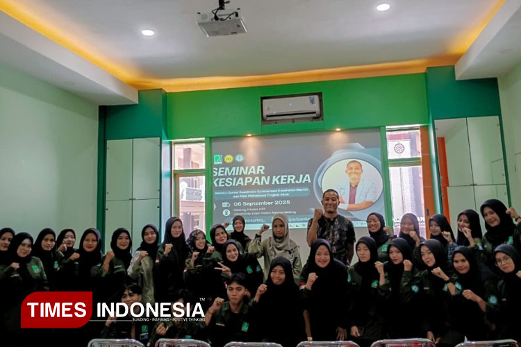 Holistic Career Readiness: Unira Malang Bekali Lulusan Tangguh Siap Hadapi Karir Kerja