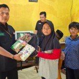LSM KSB dan Bhabinkamtibmas Pacitan Salurkan Bantuan Pendidikan untuk Anak Desa Kalikuning