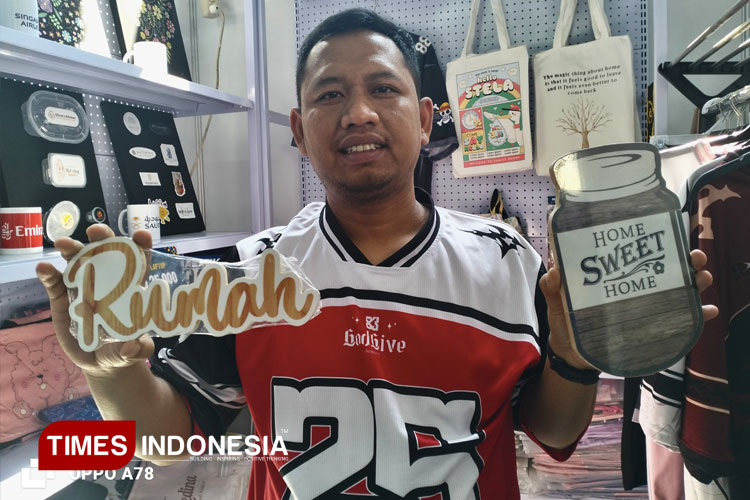 Hobi Jadi Rezeki, Pria Tasikmalaya Sulap Limbah Kayu Jadi Produk Kreatif Bernilai Miliaran