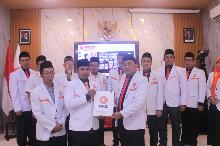 Dr. Nurkholik Resmi Nahkodai PKS Sidoarjo, Siap Jadikan Partai Rumah Perjuangan Masyarakat