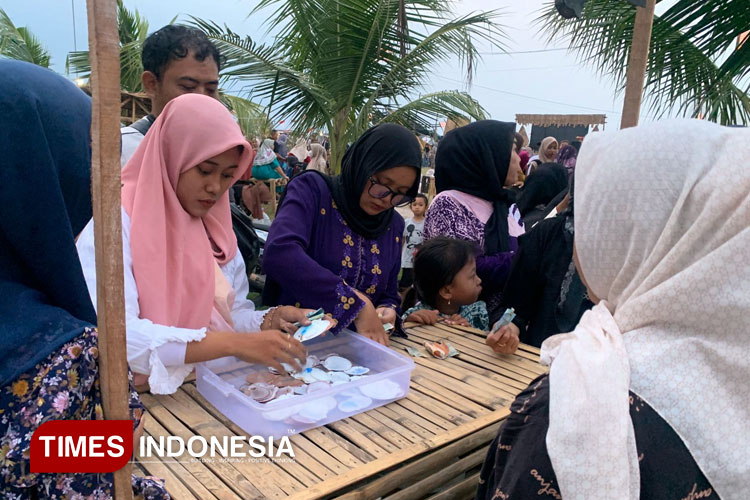 Siti-Aslikah-penjual-polo-pendem-a.jpg
