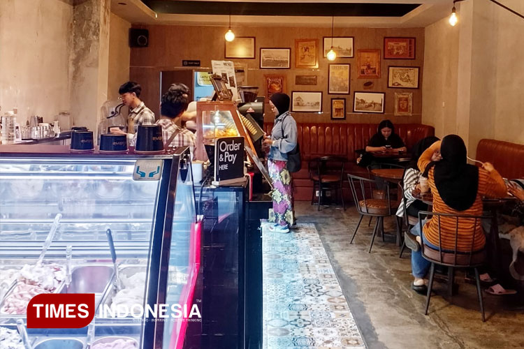 Gelateria-2.jpg