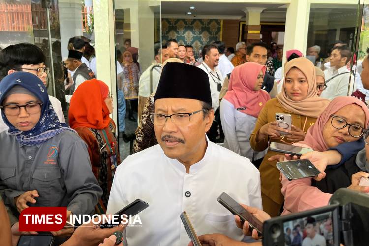 Mensos Hentikan 300 Ribu Penerima Bansos Gegara Terindikasi Judi Online