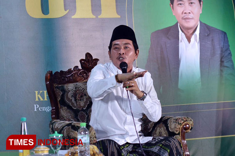 Upaya Memutus Rantai Kemiskinan, Dai Kondang KH Anwar Zahid Dukung Sekolah Rakyat