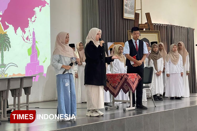 Benchmarking Study: KKM MTs Gresik Gali Strategi Unggulan di MTs Almaarif 01 Singosari