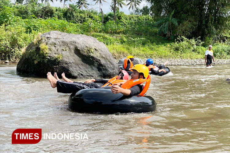 River Tubbing Arung Lekso Blitar Jadi Media Belajar Edukatif Praja Tegak Smanta
