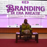 Mahasiswa Sastra Jerman UM Gelar Seminar Branding dan Pameran Produk Kreatif