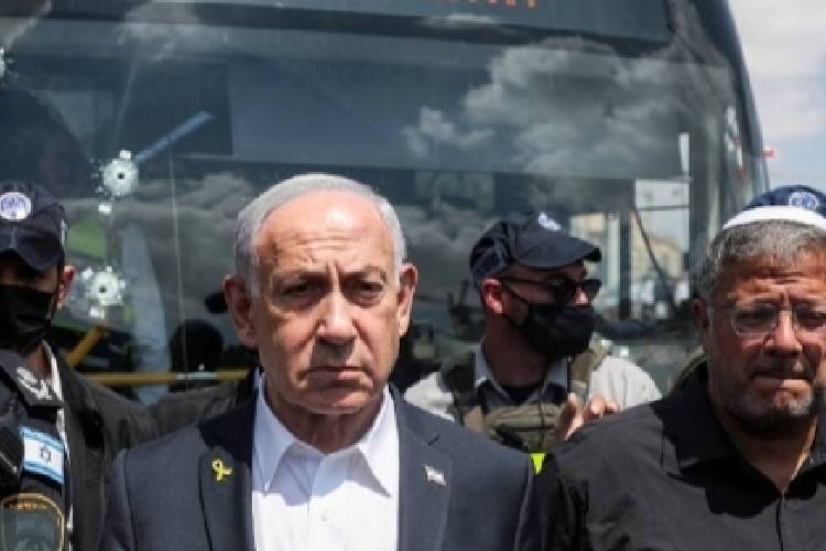 Militan Palestina Balas Genosida Menyebabkan Enam Orang di Halte Bus Israel Mati