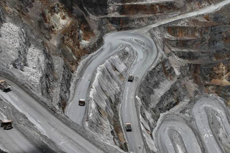Tujuh Pekerja Tambang Freeport Terjebak Akibat Longsor di Grasberg