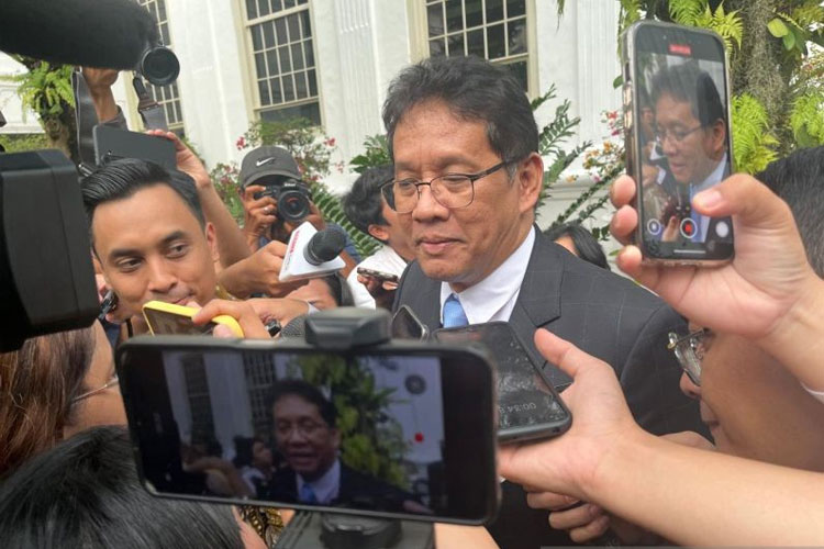 Menteri Keuangan (Menkeu) Purbaya Yudhi Sadewa saat menyampaikan keterangan di kompleks Istana Kepresidenan, Jakarta, Selasa (9/9/2025). (FOTO: ANTARA/Fathur Rochman)