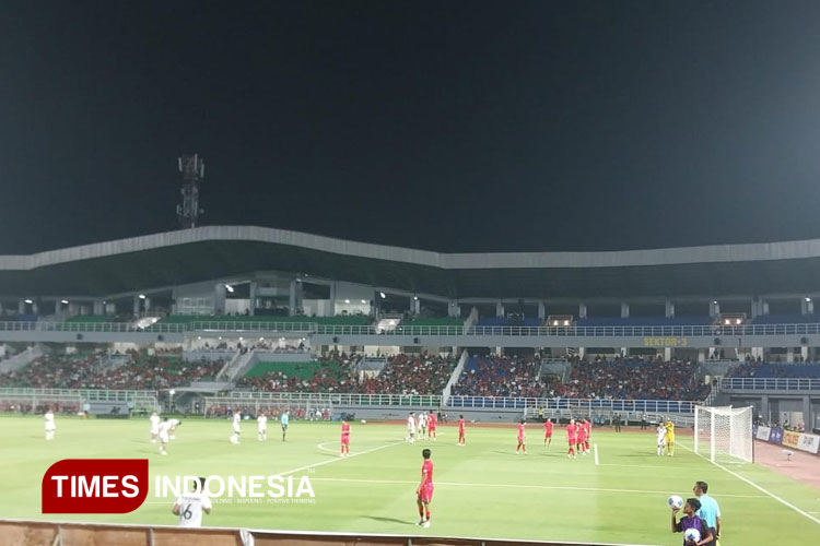 Timnas Indonesia U-23 kalah melawan Korea Selatan U-23 dalam laga terakhir Grup J Kualifikasi Piala Asia U-23 2026, Selasa (9/9/2025). (Foto: Syaiful Bahri/TIMES Indonesia)