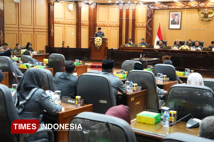 DPRD Sidoarjo saat menggelar rapat paripurna beberapa waktu lalu. (FOTO: Syaiful Bahri/TIMES Indonesia)