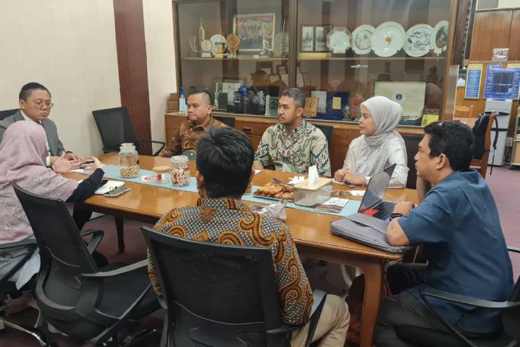 FISIP-UB-b.jpg