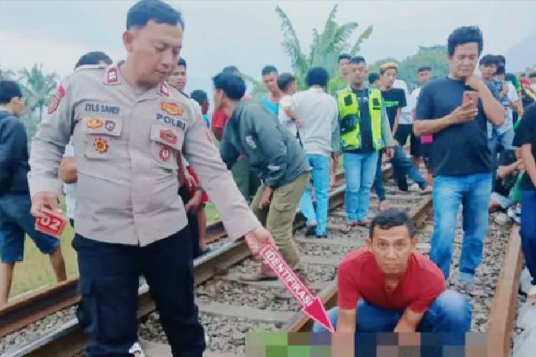 Seorang Pria Meninggal Usai Tertemper KA Malabar di Perlintasan Rel Kadungora Garut