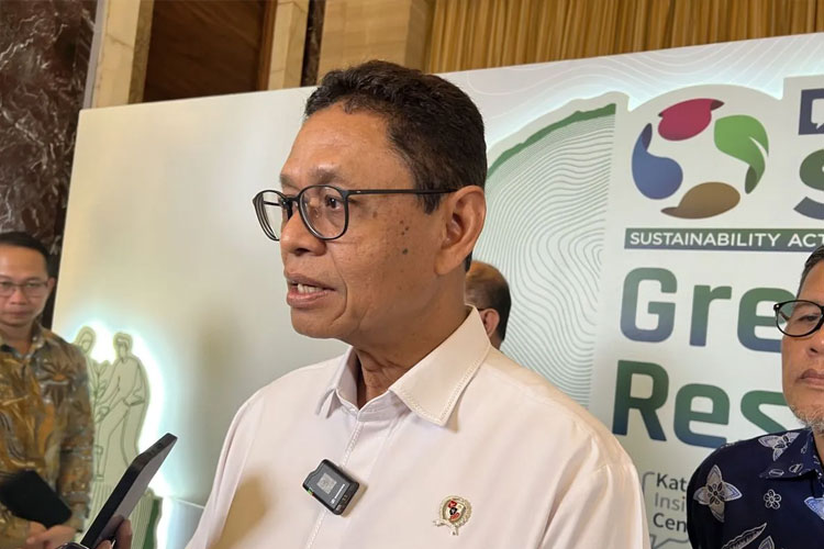 Wakil Menteri Energi dan Sumber Daya Mineral (ESDM) Yuliot Tanjung memberi keterangan ketika ditemui di Jakarta, Rabu (10/9/2025). (ANTARA)