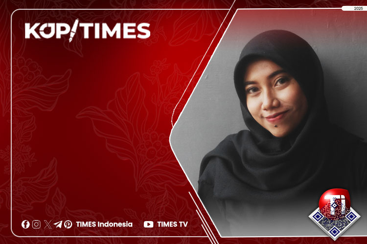 Yusrina Dinar Prihatika, S.Hum., M.A., Dosen Sastra Inggris, FSBK Universitas Ahmad Dahlan.