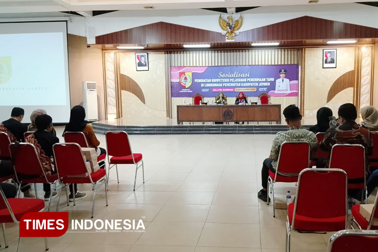 Protokol Bupati Jember Ikuti Sosialisasi Peningkatan Layanan