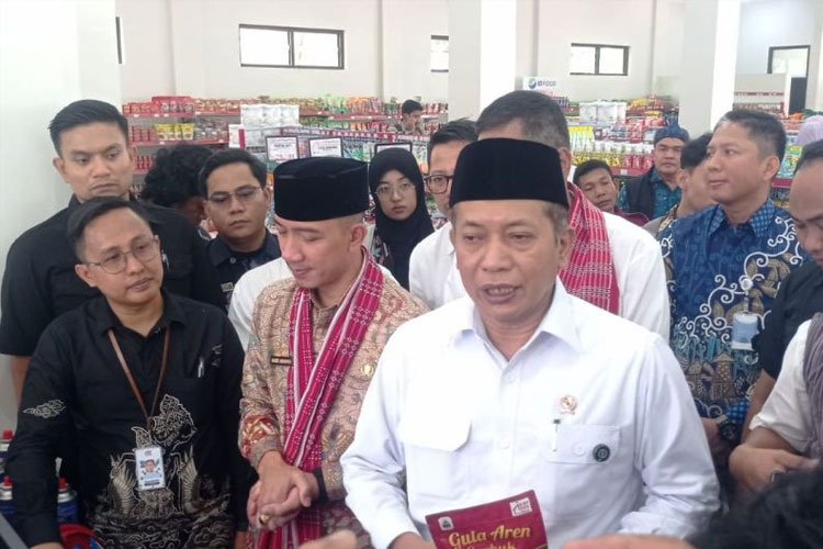 Menkop Ferry: Presiden Ingin Koperasi Jadi Soko Guru Ekonomi
