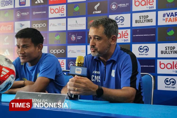 Arema FC Siap Hadapi Dewa United, Marcos Santos Targetkan Tiga Poin