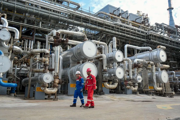 Terbesar di Indonesia, Pertamina Targetkan Kilang Balikpapan Beroperasi November 2025