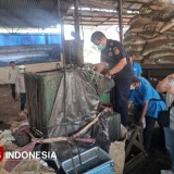 4,3 Juta Batang Rokok Ilegal di Gresik Dimusnahkan