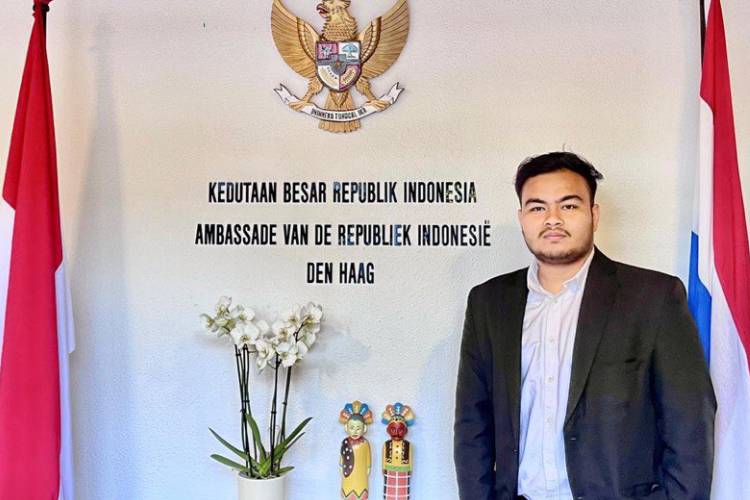 Andika Ibrahim Nasution saat berada di KBRI Den Haag, Belanda. (Foto: Andika Ibrahim)
