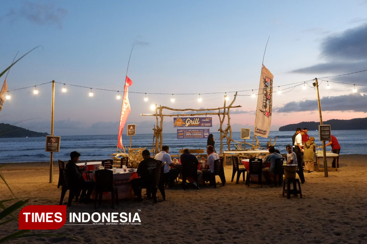 Pasar-Wisata-Mbah-Dolah-Pacitan-3.jpg