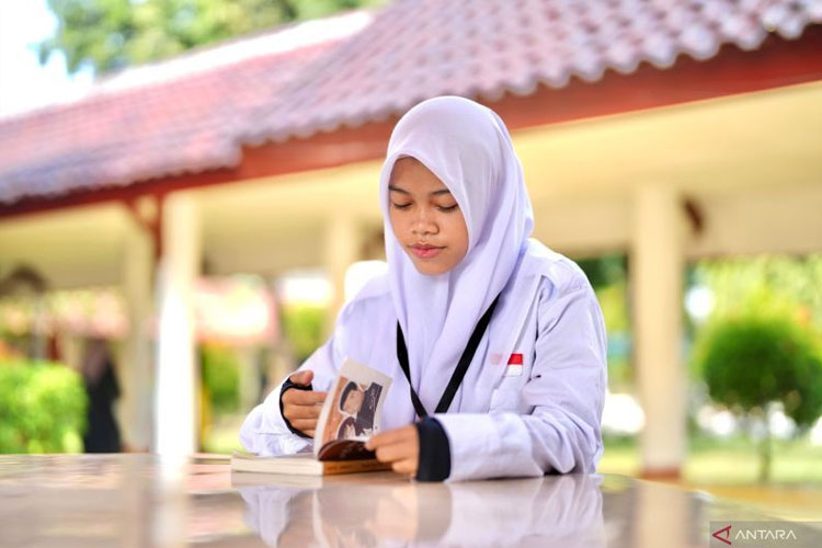 Kisah Adelia, Meraih Harapan dan Kehangatan di Sekolah Rakyat