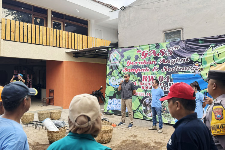 Gerakan-Angkat-Sampah-dan-Sedimen-2.jpg
